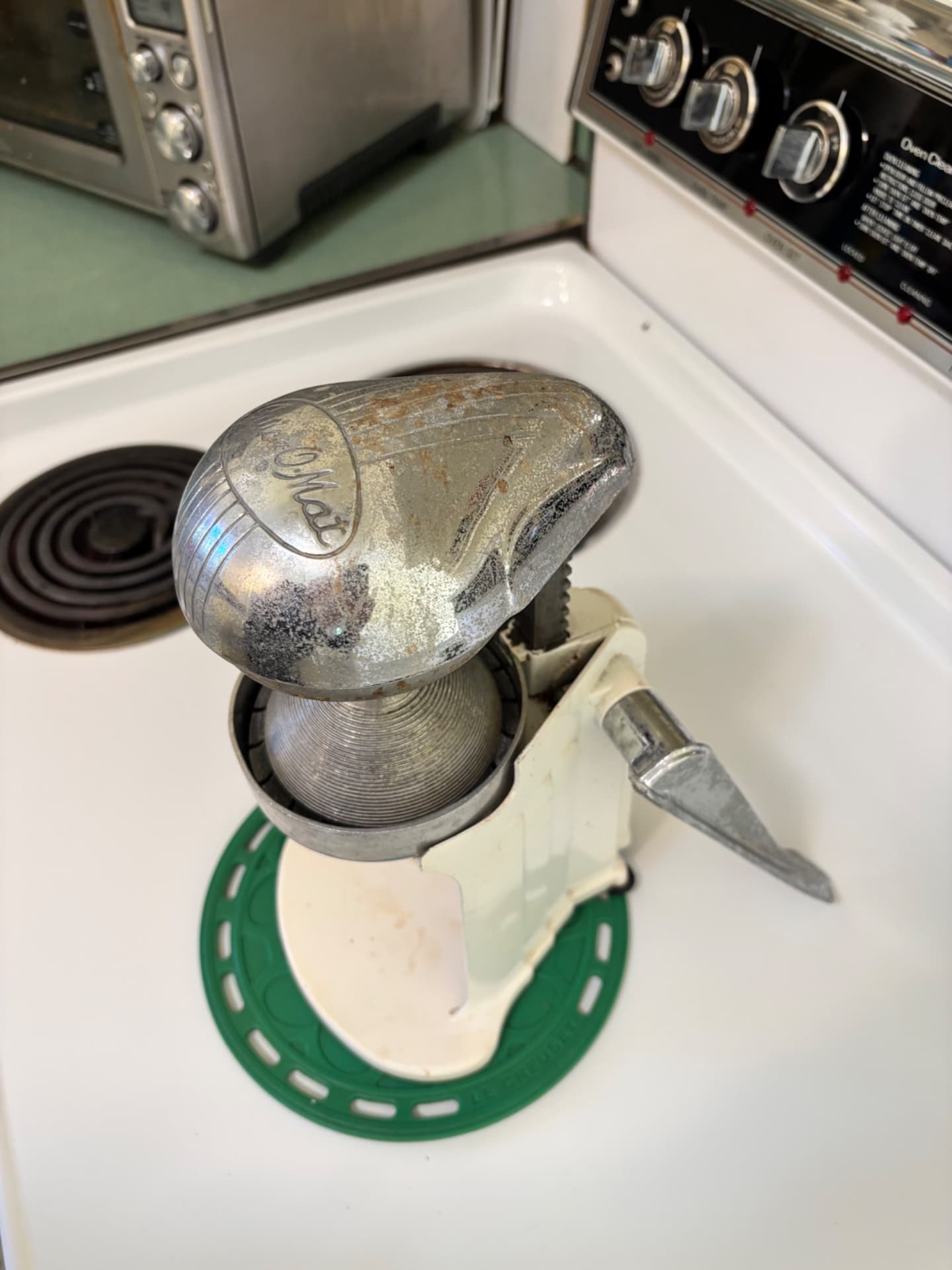 Rival Juice-O-Mat manual citrus juicer press (vintage)